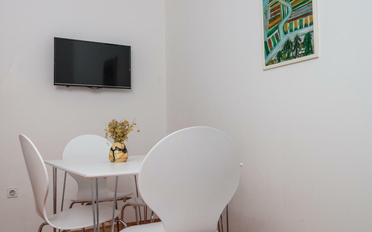 Apartments Azzurro Blace Eksteriør bilde