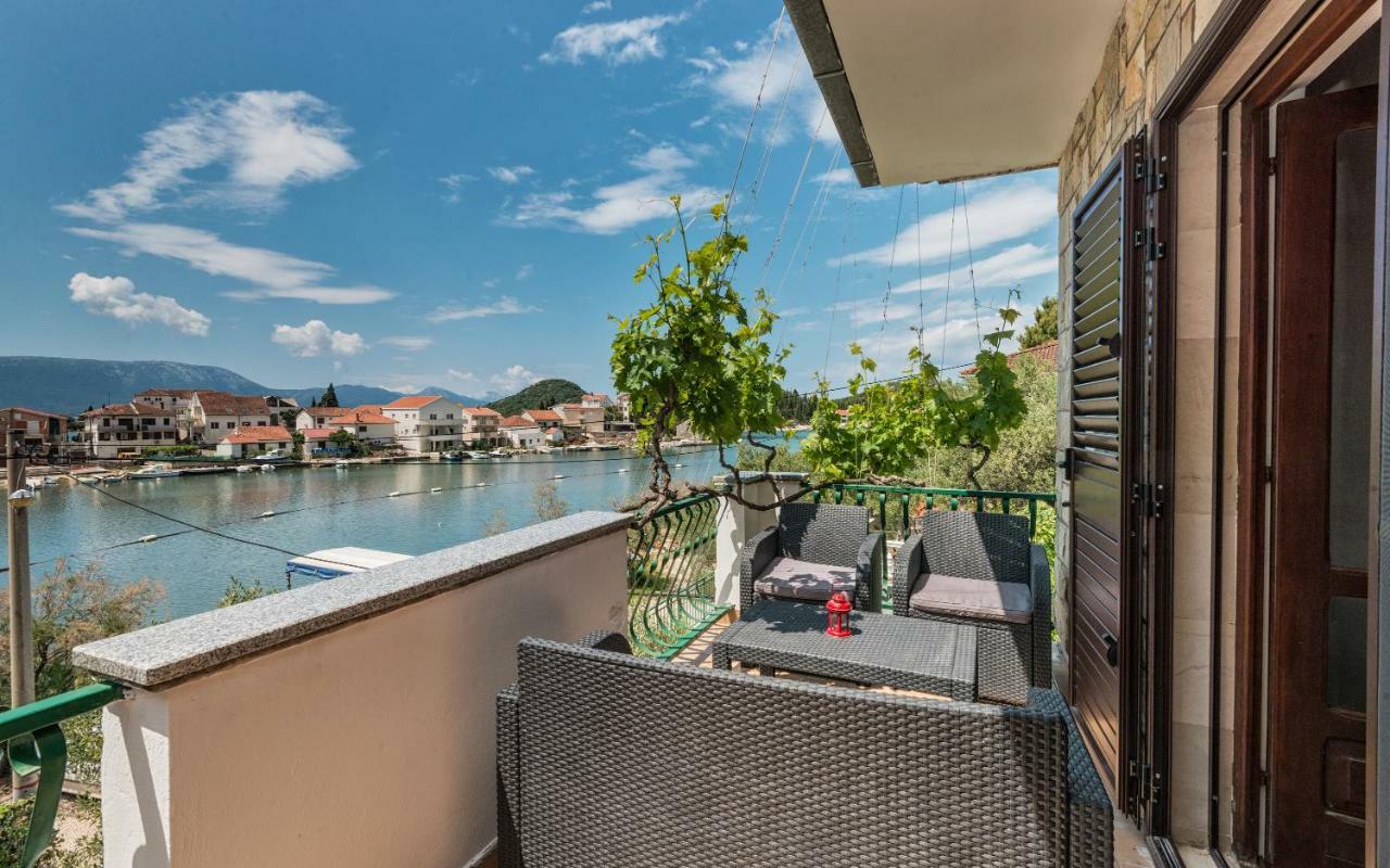 Apartments Azzurro Blace Eksteriør bilde